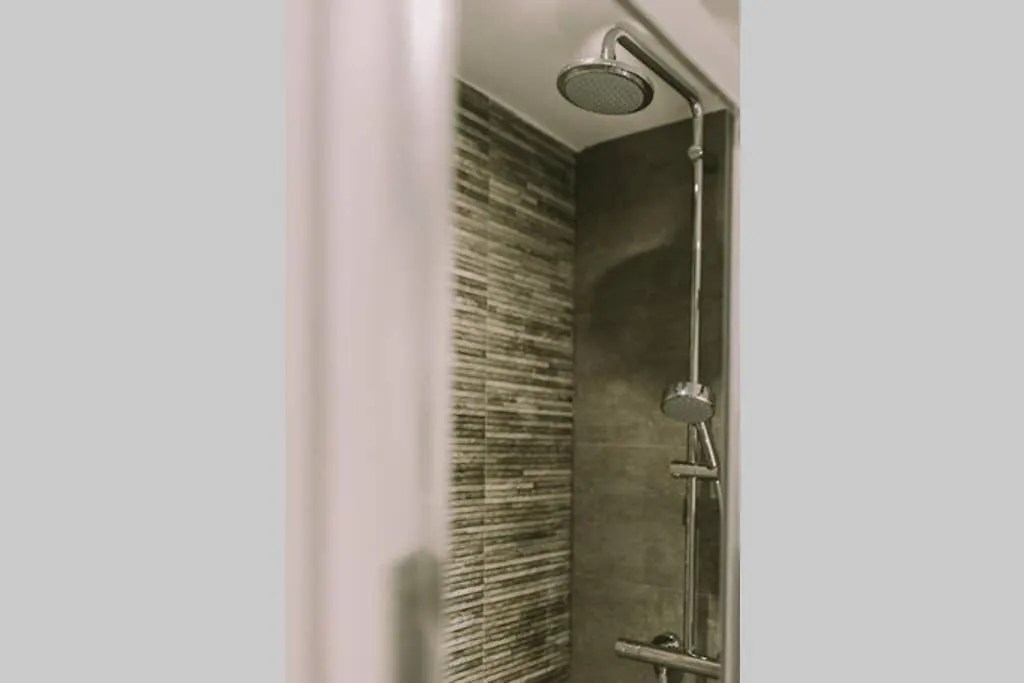 Apartman Ad32 Apartamento Luminoso A Los Pies Del Puente De Triana Sevilla