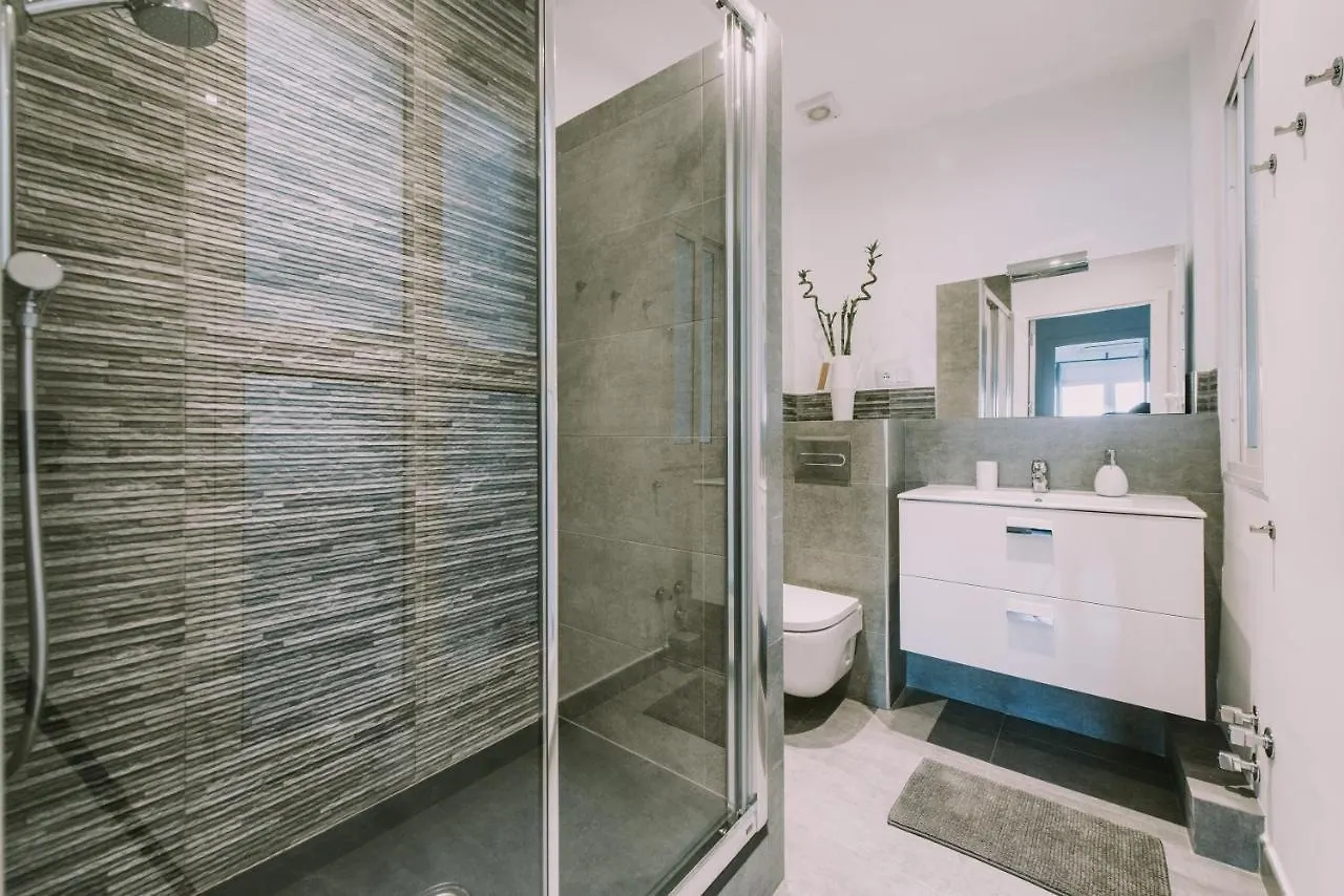 Apartman Ad32 Apartamento Luminoso A Los Pies Del Puente De Triana Sevilla