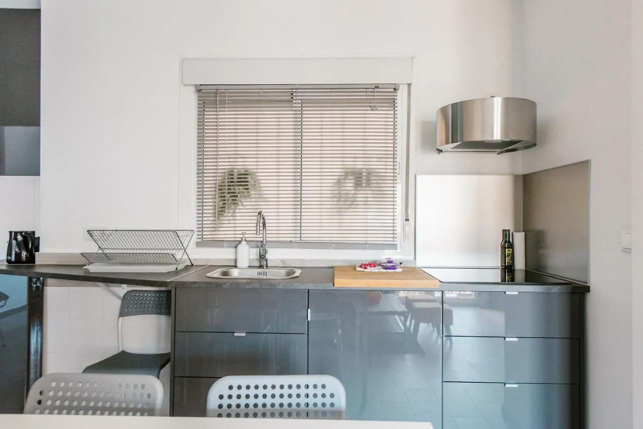 Apartman Ad32 Apartamento Luminoso A Los Pies Del Puente De Triana Sevilla