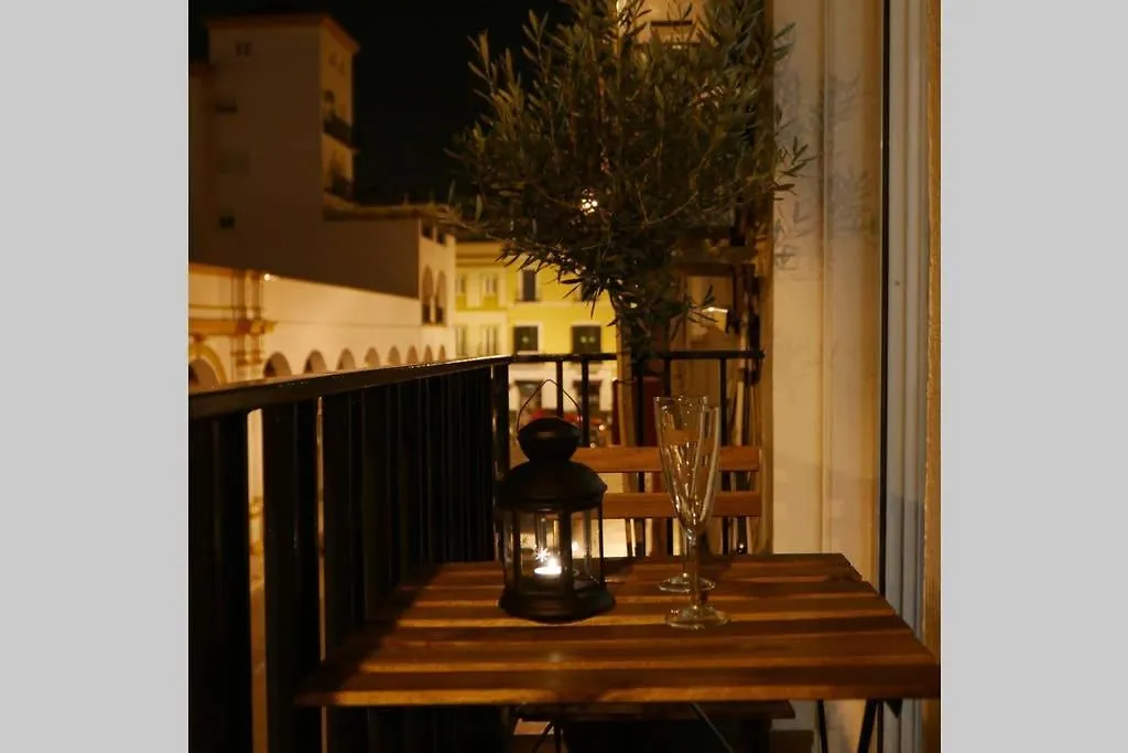 Apartman Ad32 Apartamento Luminoso A Los Pies Del Puente De Triana Sevilla
