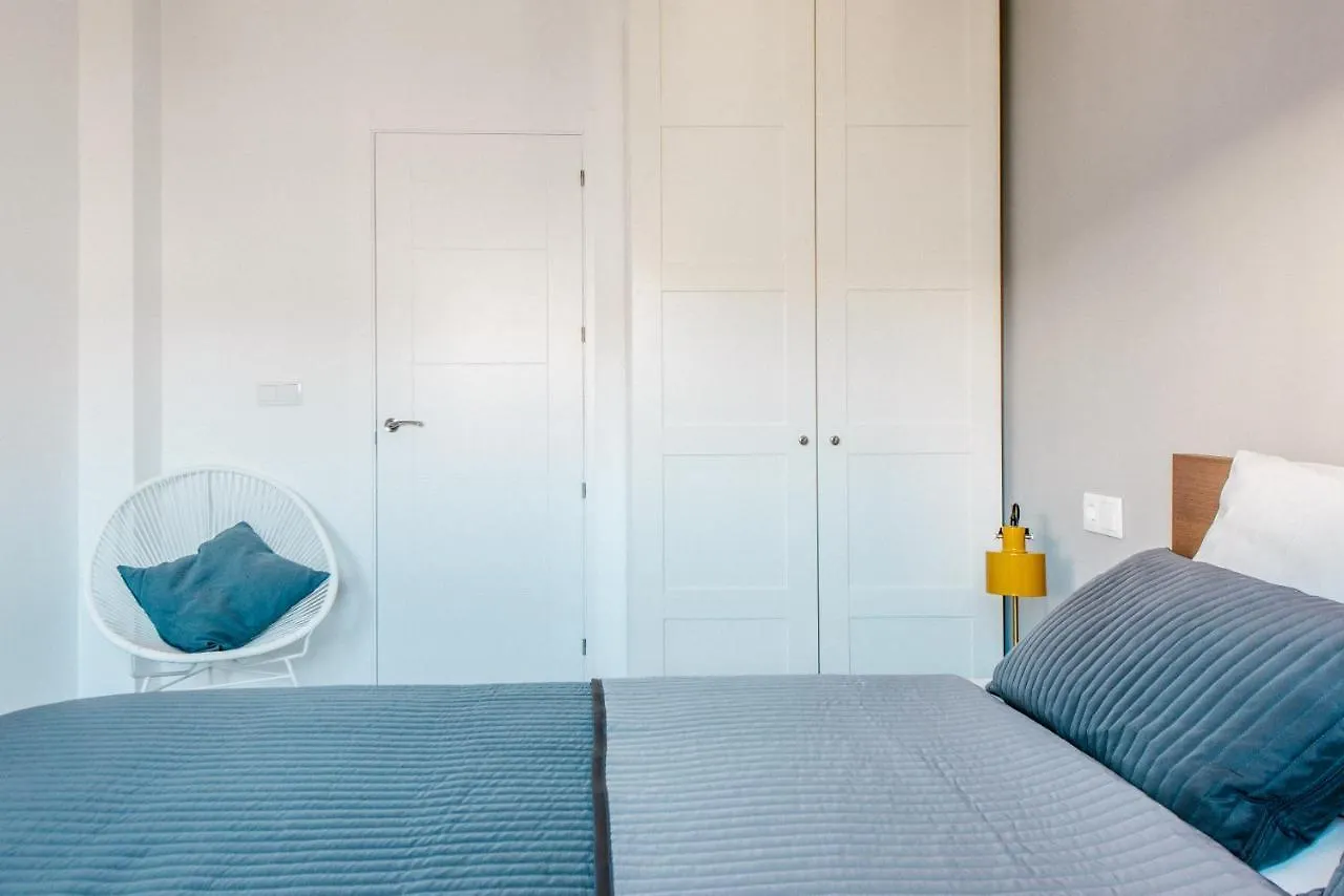 Ad32 Apartamento Luminoso A Los Pies Del Puente De Triana Daire Sevilla İspanya