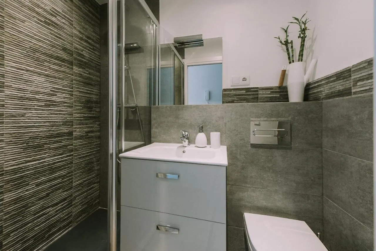 Ad32 Apartamento Luminoso A Los Pies Del Puente De Triana Daire Sevilla